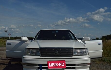 Toyota Crown, 1996 год, 900 000 рублей, 2 фотография