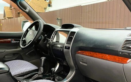 Toyota Land Cruiser Prado 120 рестайлинг, 2007 год, 2 550 000 рублей, 11 фотография