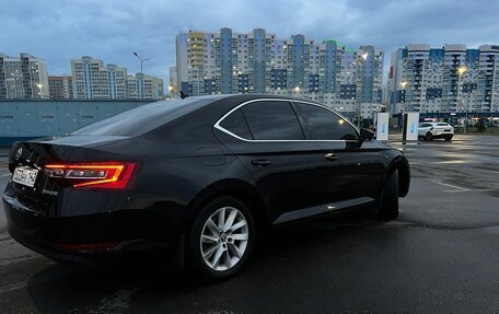 Skoda Superb III рестайлинг, 2017 год, 1 950 000 рублей, 7 фотография