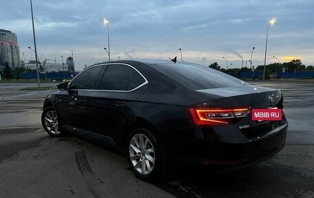 Skoda Superb III рестайлинг, 2017 год, 1 950 000 рублей, 4 фотография