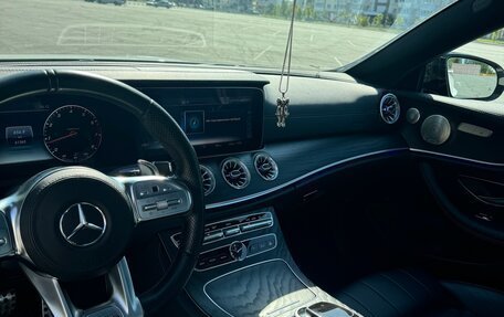 Mercedes-Benz E-Класс, 2017 год, 4 050 000 рублей, 8 фотография
