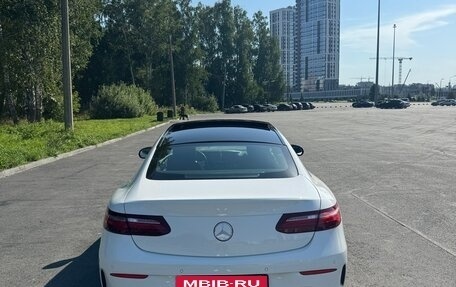 Mercedes-Benz E-Класс, 2017 год, 4 050 000 рублей, 4 фотография