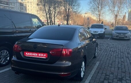 Volkswagen Jetta VI, 2011 год, 1 190 000 рублей, 3 фотография