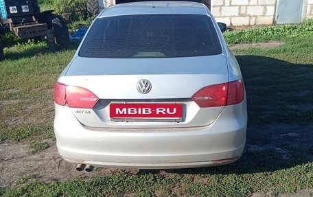 Volkswagen Jetta VI, 2013 год, 400 000 рублей, 3 фотография