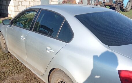 Volkswagen Jetta VI, 2013 год, 400 000 рублей, 4 фотография