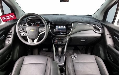 Chevrolet Trax, 2020 год, 996 000 рублей, 6 фотография
