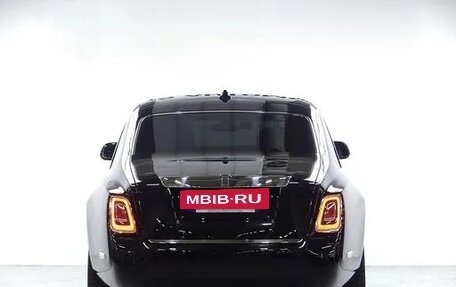 Rolls-Royce Phantom VIII, 2022 год, 54 250 000 рублей, 4 фотография
