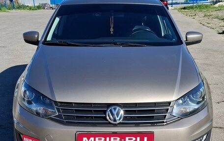 Volkswagen Polo VI (EU Market), 2015 год, 1 100 000 рублей, 1 фотография