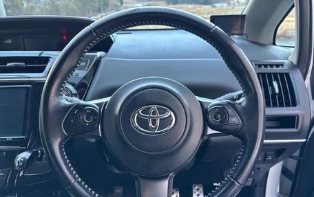 Toyota Prius Alpha I (ZVW40/41), 2021 год, 1 520 000 рублей, 10 фотография