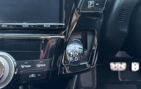Toyota Prius Alpha I (ZVW40/41), 2021 год, 1 520 000 рублей, 16 фотография