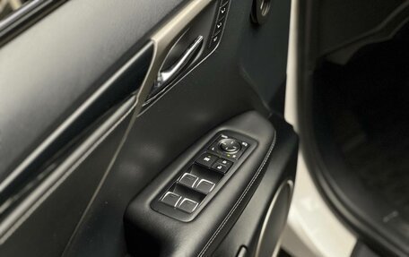 Lexus RX IV рестайлинг, 2016 год, 3 990 000 рублей, 24 фотография
