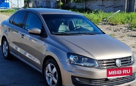Volkswagen Polo VI (EU Market), 2015 год, 1 100 000 рублей, 2 фотография