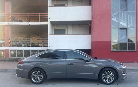 Hyundai Sonata VIII, 2020 год, 2 300 000 рублей, 5 фотография