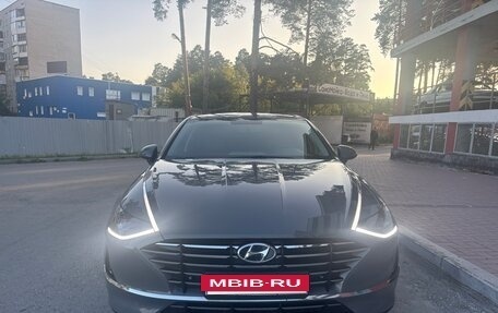 Hyundai Sonata VIII, 2020 год, 2 300 000 рублей, 3 фотография