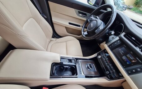 Jaguar XF II, 2018 год, 3 200 000 рублей, 11 фотография