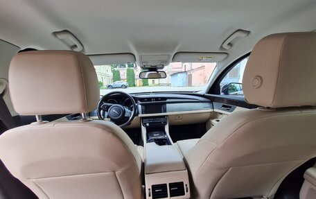 Jaguar XF II, 2018 год, 3 200 000 рублей, 10 фотография