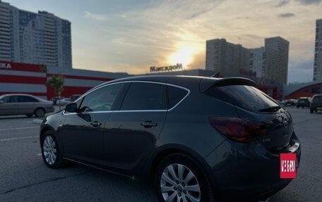 Opel Astra J, 2010 год, 870 000 рублей, 2 фотография