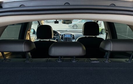 Opel Astra J, 2010 год, 870 000 рублей, 29 фотография
