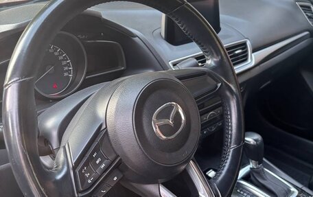 Mazda 3, 2018 год, 1 600 000 рублей, 5 фотография