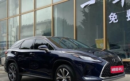 Lexus RX IV рестайлинг, 2020 год, 4 500 000 рублей, 3 фотография