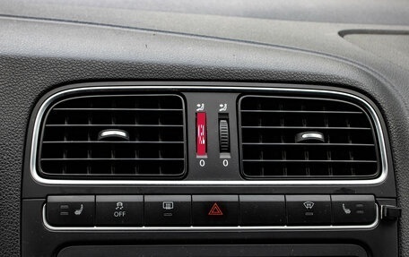 Volkswagen Polo VI (EU Market), 2011 год, 899 000 рублей, 17 фотография