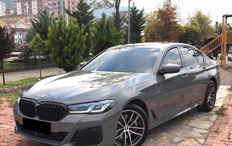 BMW 5 серия, 2022 год, 4 320 000 рублей, 1 фотография