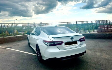 Toyota Camry, 2021 год, 3 500 000 рублей, 6 фотография