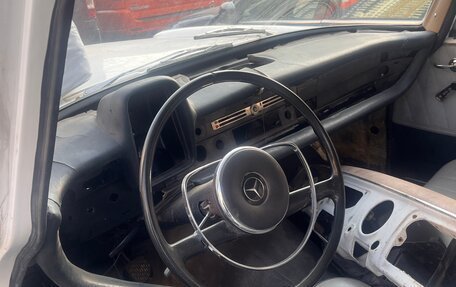 Mercedes-Benz W110 Second Series, 1965 год, 1 000 000 рублей, 5 фотография