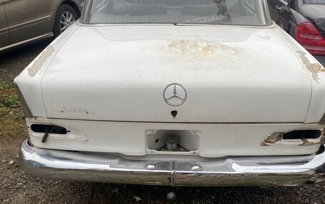 Mercedes-Benz W110 Second Series, 1965 год, 1 000 000 рублей, 8 фотография