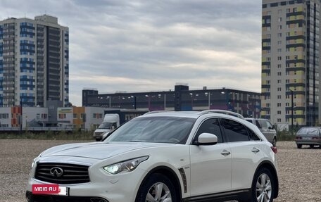 Infiniti QX70, 2016 год, 2 790 000 рублей, 5 фотография