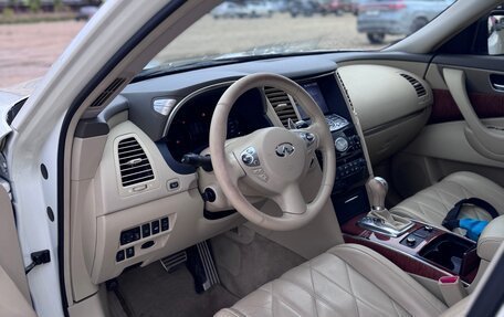 Infiniti QX70, 2016 год, 2 790 000 рублей, 16 фотография
