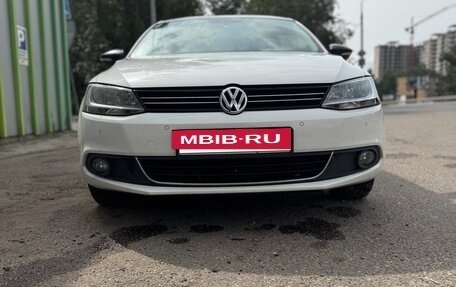Volkswagen Jetta VI, 2014 год, 1 050 000 рублей, 8 фотография