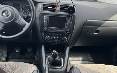 Volkswagen Jetta VI, 2014 год, 1 050 000 рублей, 14 фотография