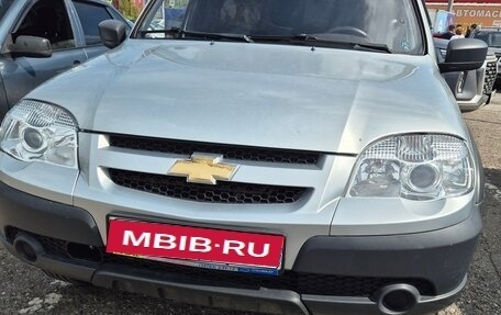 Chevrolet Niva I рестайлинг, 2015 год, 720 000 рублей, 6 фотография
