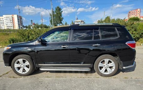 Toyota Highlander III, 2011 год, 2 150 000 рублей, 3 фотография