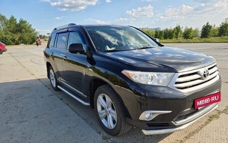 Toyota Highlander III, 2011 год, 2 150 000 рублей, 2 фотография