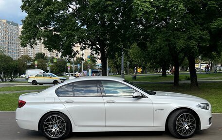 BMW 5 серия, 2016 год, 2 700 000 рублей, 2 фотография