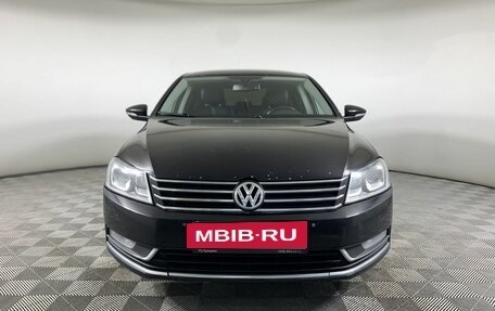 Volkswagen Passat B7, 2014 год, 1 060 000 рублей, 2 фотография