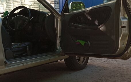 Mitsubishi Mirage VI рестайлинг, 1998 год, 290 000 рублей, 2 фотография