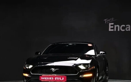 Ford Mustang VI рестайлинг, 2022 год, 3 100 000 рублей, 3 фотография