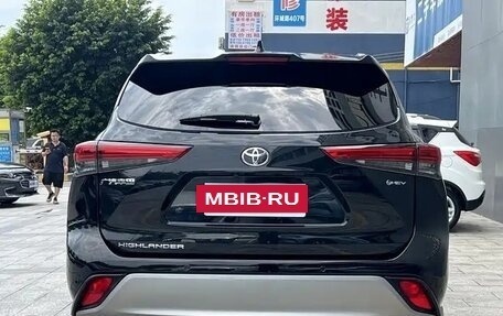 Toyota Highlander, 2024 год, 4 500 000 рублей, 6 фотография