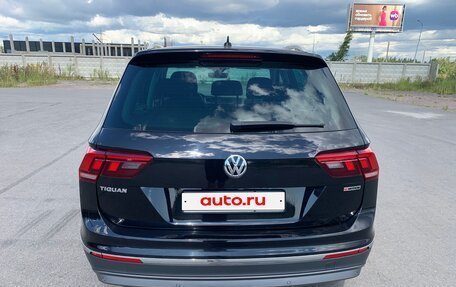 Volkswagen Tiguan II, 2018 год, 2 600 000 рублей, 4 фотография