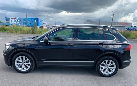 Volkswagen Tiguan II, 2018 год, 2 600 000 рублей, 2 фотография