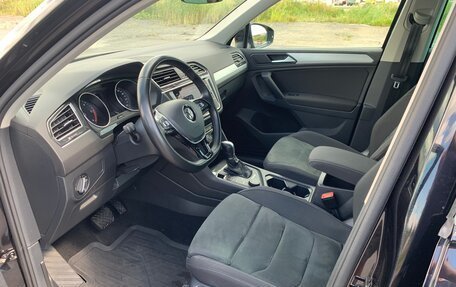 Volkswagen Tiguan II, 2018 год, 2 600 000 рублей, 11 фотография