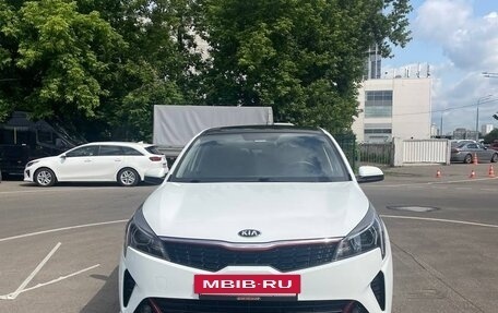 KIA Rio IV, 2020 год, 1 750 000 рублей, 2 фотография