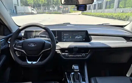 Ford Focus IV, 2022 год, 1 120 035 рублей, 2 фотография