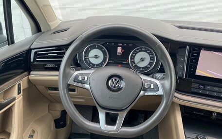 Volkswagen Touareg III, 2019 год, 4 800 000 рублей, 10 фотография