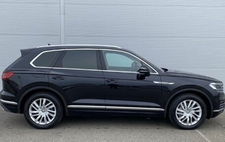 Volkswagen Touareg III, 2019 год, 4 800 000 рублей, 4 фотография