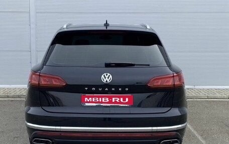 Volkswagen Touareg III, 2019 год, 4 800 000 рублей, 7 фотография