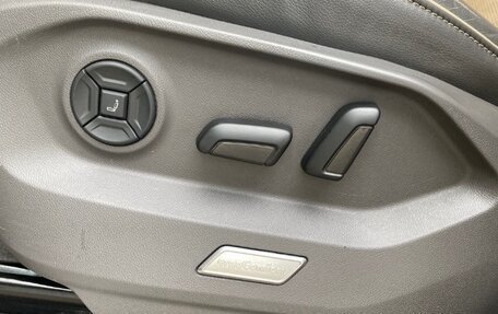Volkswagen Touareg III, 2019 год, 4 800 000 рублей, 17 фотография